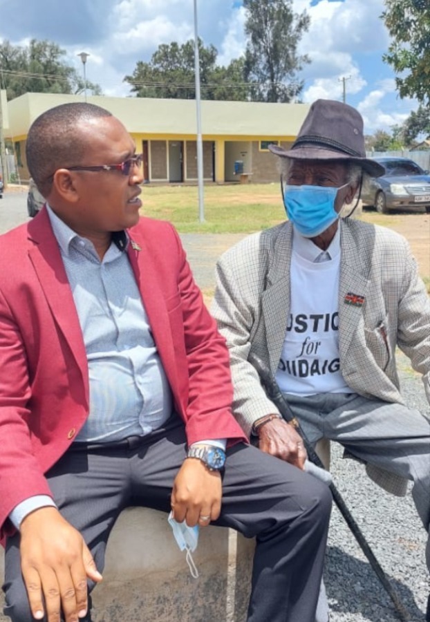 Murage Gitonga (right) outside Nanyuki court with a lawyer (Photo: Kelvin Kubai)