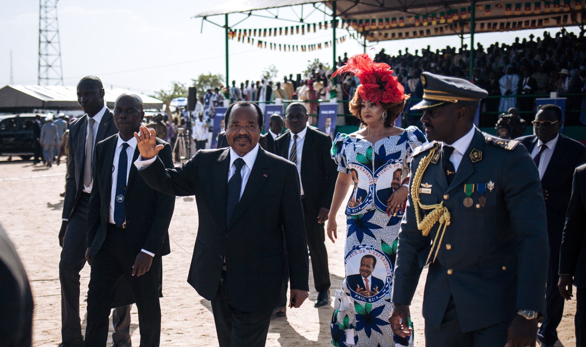 Le président camerounais Paul Biya et son épouse Chantal (Photo : Alexis Huget / AFP via Getty)