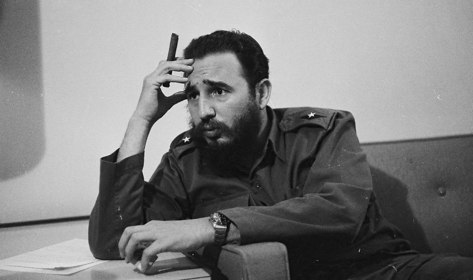 01-header-Fidel-Castro-cigar-1600x947.jpg