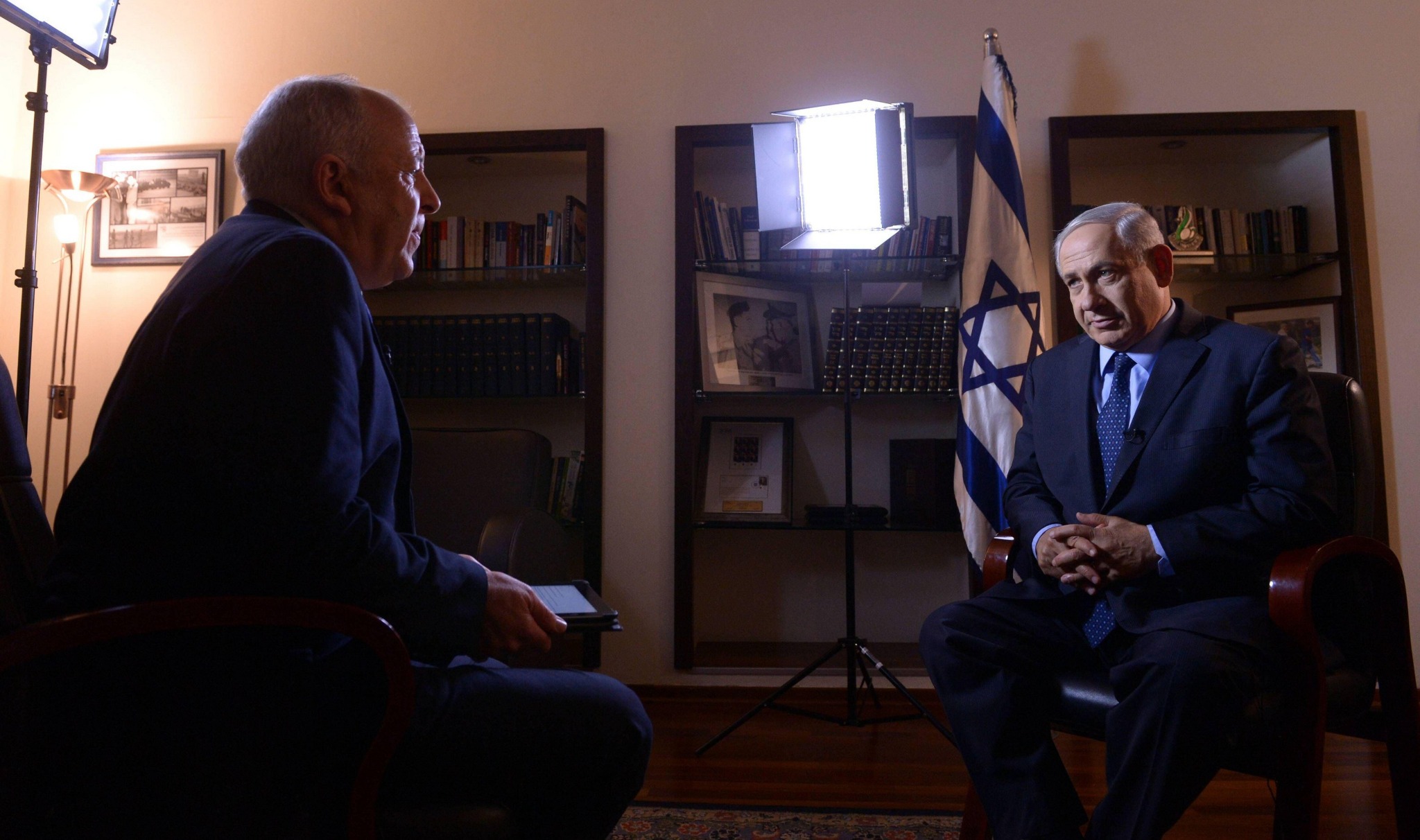 2RM8RFK (140424) -- JERUSALEM, April 24, 2014 (Xinhua) -- Israeli Prime Minister Benjamin Netanyahu (R) is interviewed for the BBC, Fox News and MSNBC in Jerusalem, on April 24, 2014. Palestinian chief negotiator Saeb Erikat accused Israel on Thursday of undermining the peace process with its decision to halt talks with the Palestinian National Authority because of the latter s reconciliation with Hamas rulers of Gaza. (Xinhua/JINI/GPO/Haim Zach) MIDEAST-JERUSALEM-ISRAEL-PALESTINIANS-NEGOTIATIONS-SUSPENDING PUBLICATIONxNOTxINxCHN Jerusalem April 24 2014 XINHUA Israeli Prime Ministers Benjamin Netany